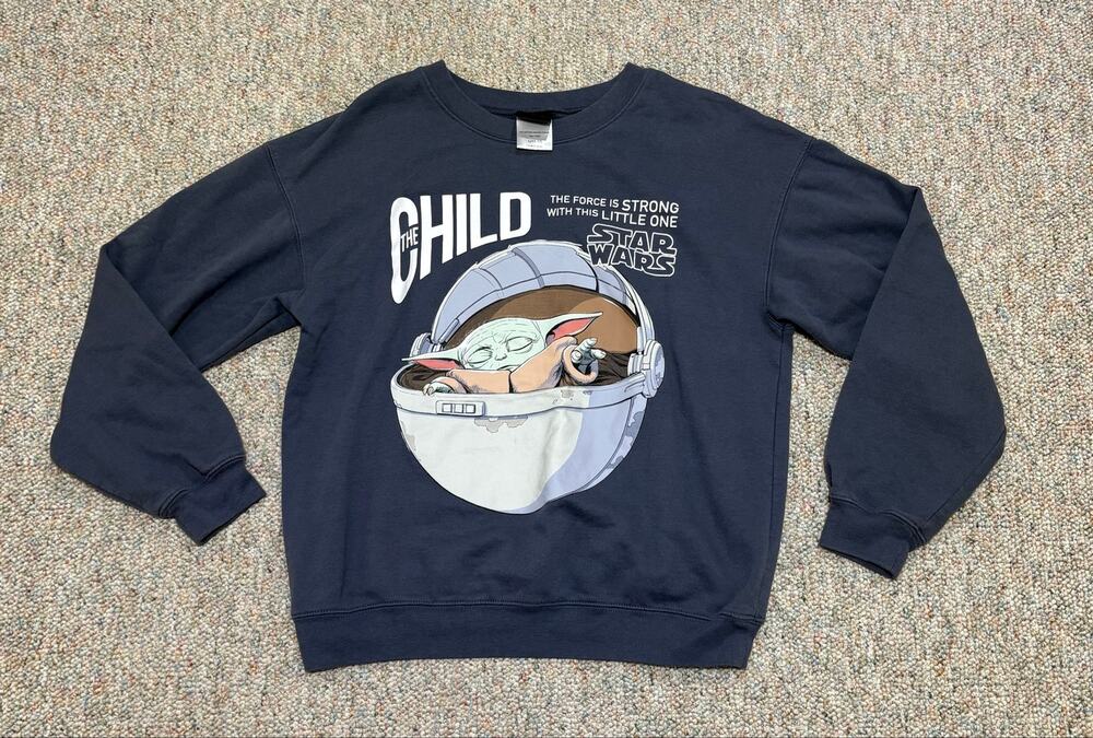 STAR WARS WOMEN'S JUNIORS SIZE LARGE (11-13) THE CHILD YODA SWEATSHIRT